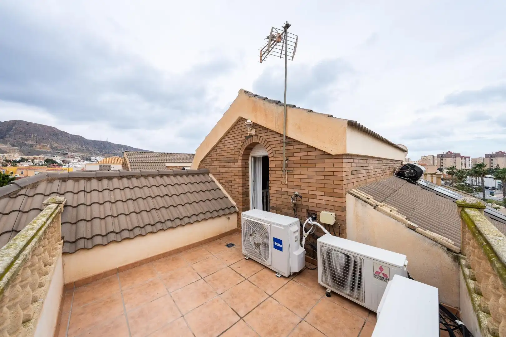 Terrace of Houses for sale in Roquetas de Mar  with Air Conditioner, Private garden and Terrace