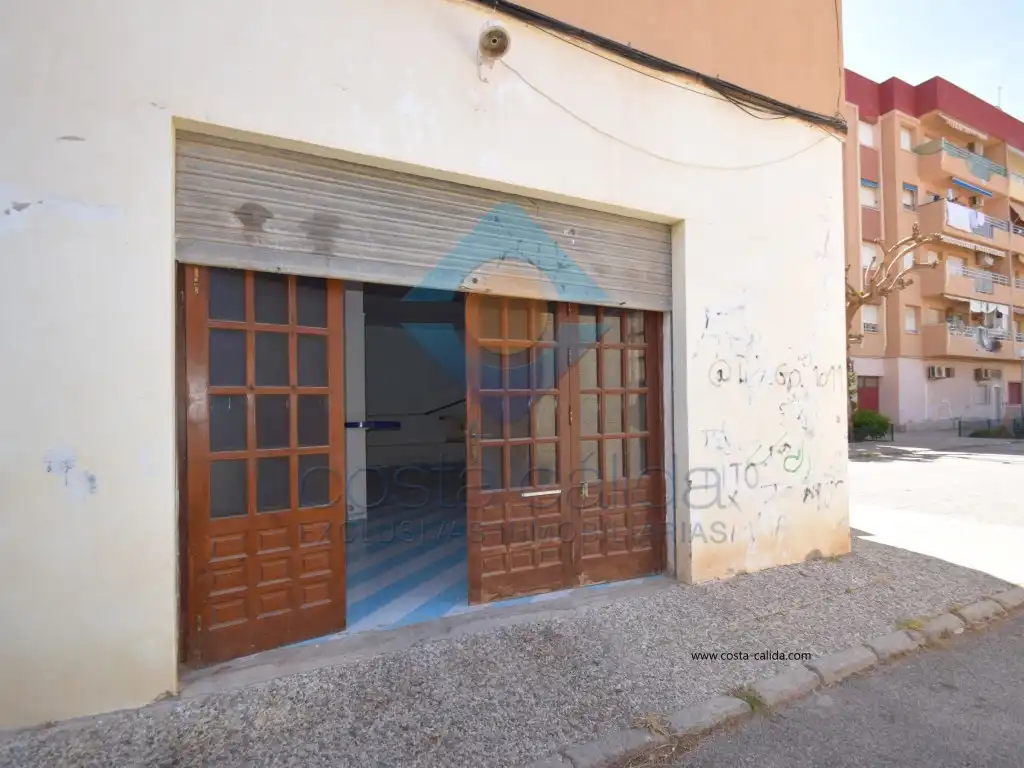 Vista exterior de Local en venta en Mazarrón