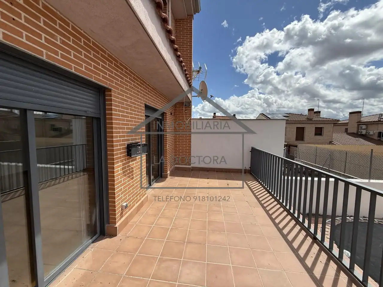 Terraza de Casa adosada en venta en Navalcarnero con Calefacción, Jardín privado y Terraza