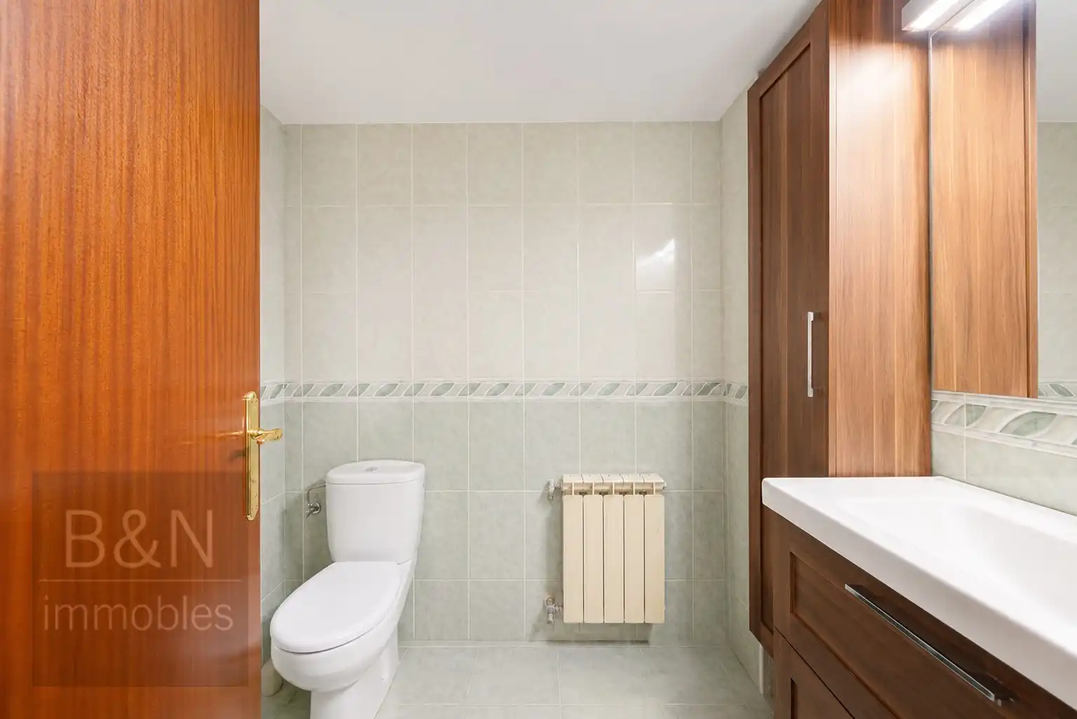 Baño de Piso en venta en Terrassa con Aire acondicionado, Calefacción y Balcón