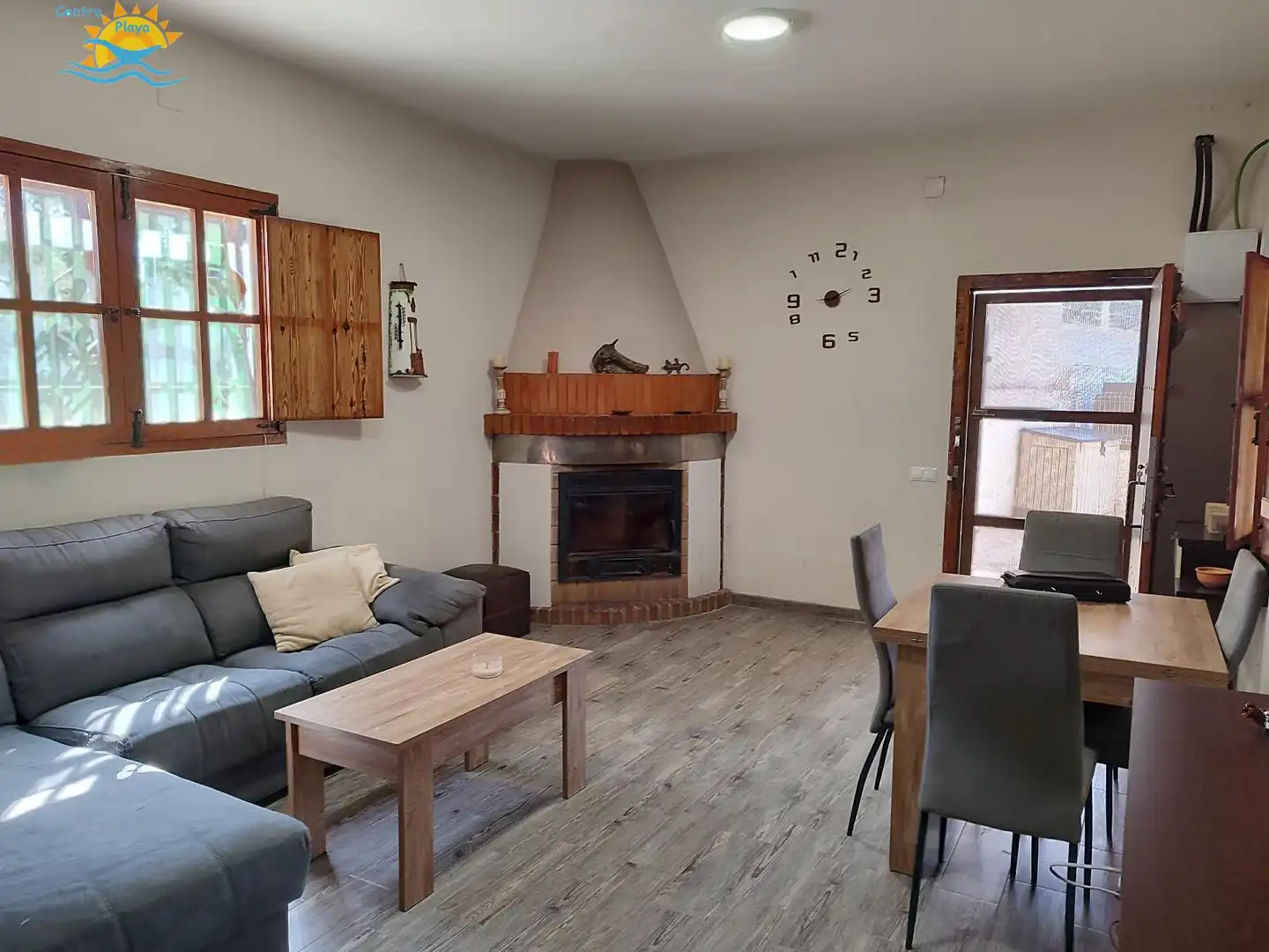 Villa mit Pool zum Verkauf in Casco Urbano