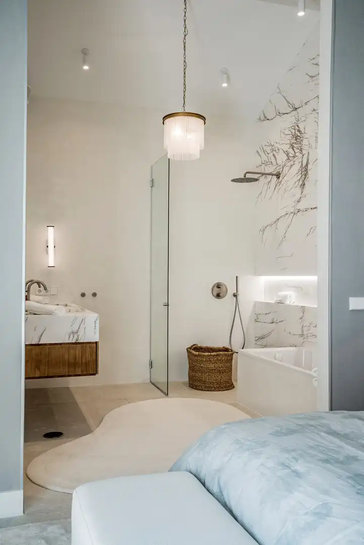 Baño de Ático en venta en Marbella con Terraza, Piscina y Amueblado