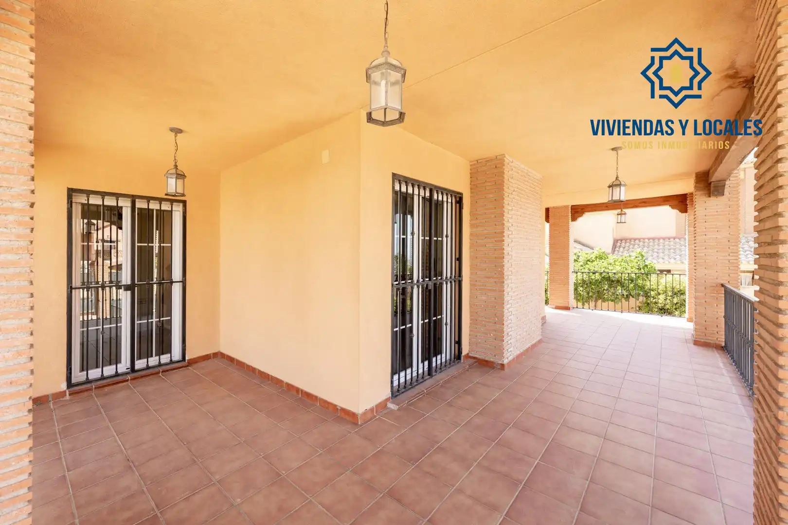Houses for sale in Dílar  with Air Conditioner, Heating and Private garden