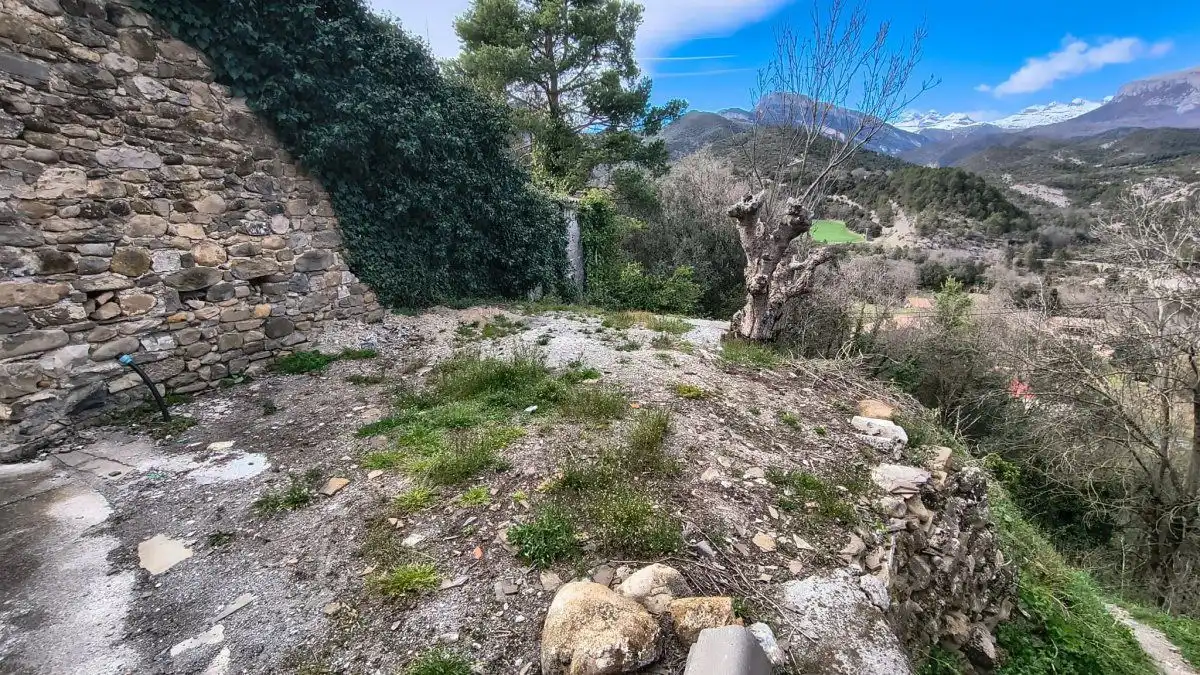 Country homes for sale in Puértolas