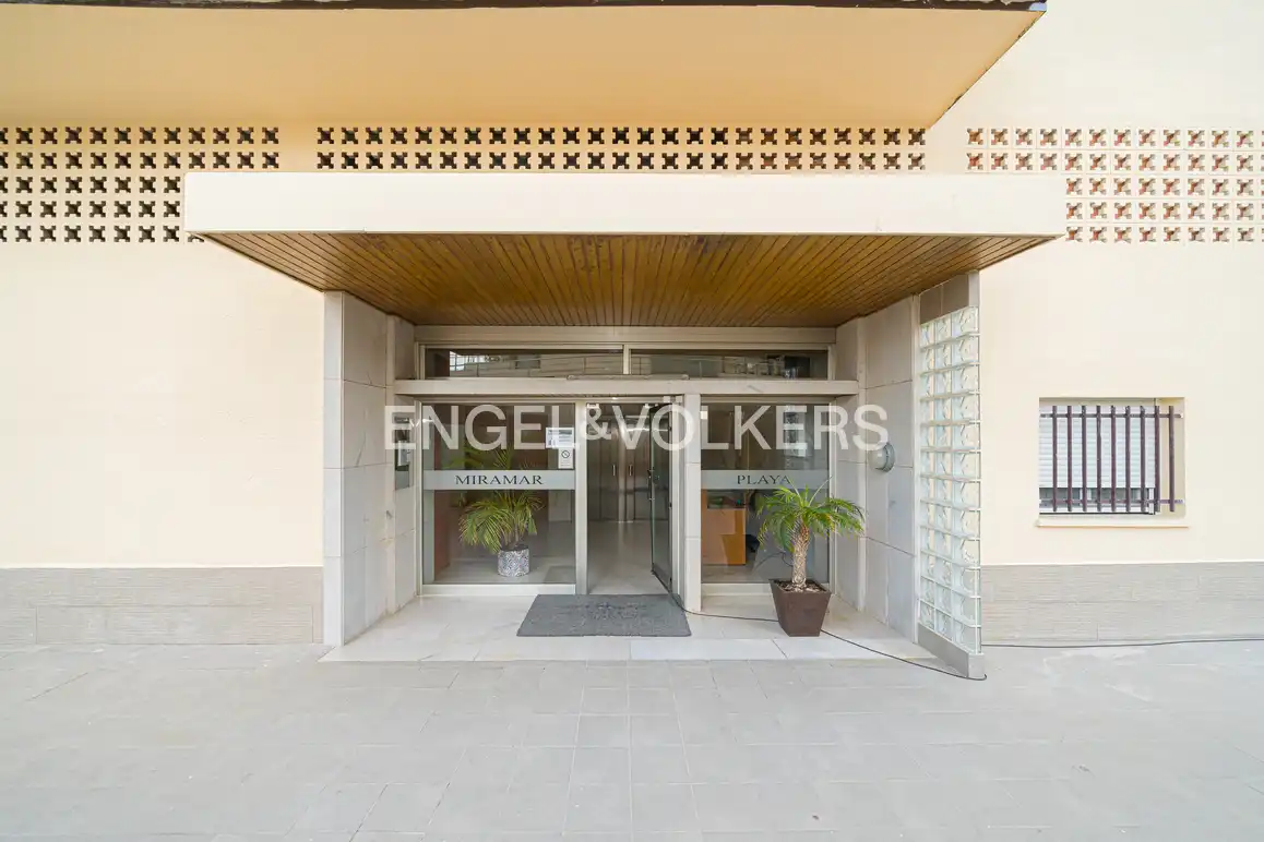 Study for sale in Playa Levante