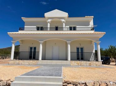 Villa avec piscine à vendre à El Pinós / Pinoso