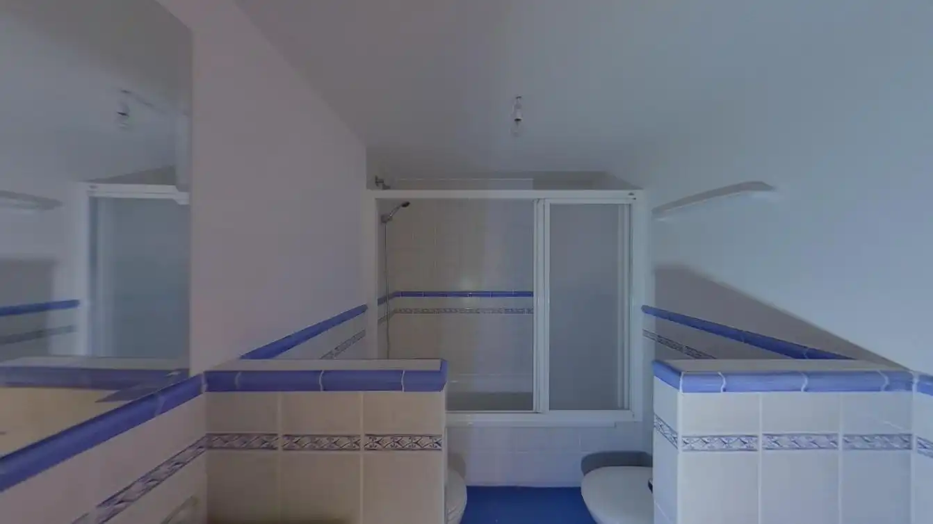 Bany de Pis en venda en Marbella amb Calefacció i Piscina