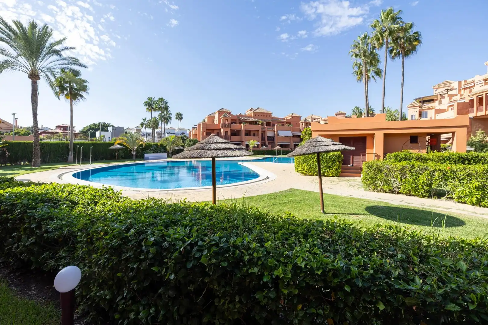 Garten von Dachboden zum Verkauf in Motril mit Klimaanlage, Terrasse und Abstellraum