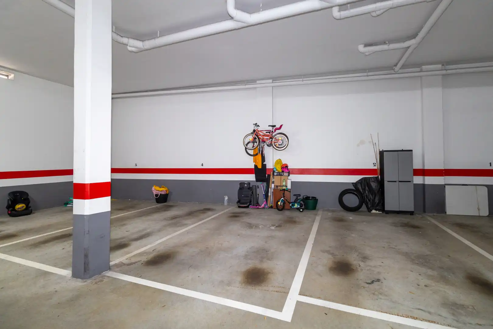 Parking of Flat for sale in Miño  with Heating, Parquet flooring and Terrace