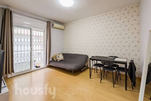 Piso en Venta en Carrer de Tort, . en La Bordeta