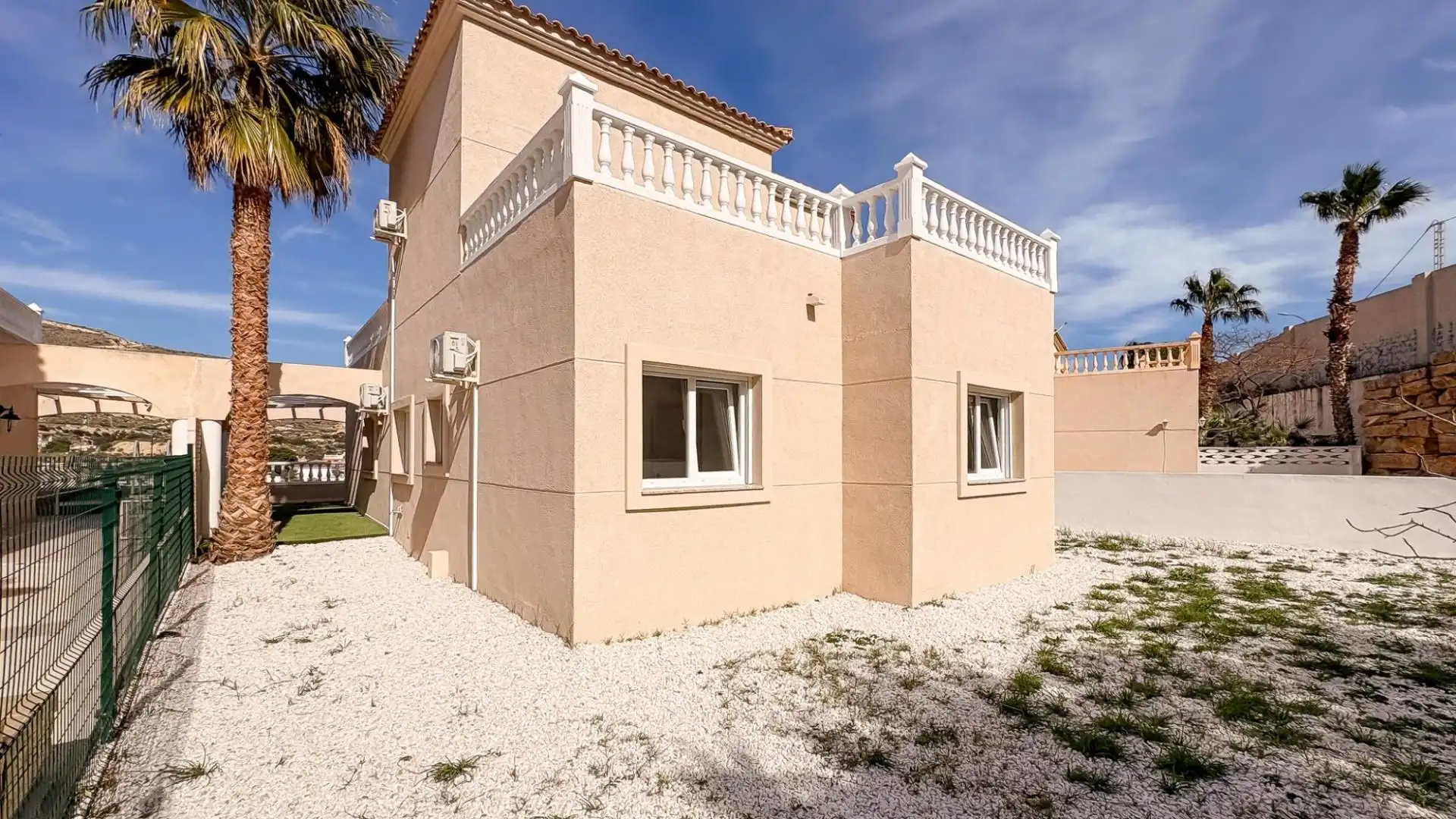 Casa aparellada amb jardí en venda a Pueblo Acantilado - Lanuza, imagen 31