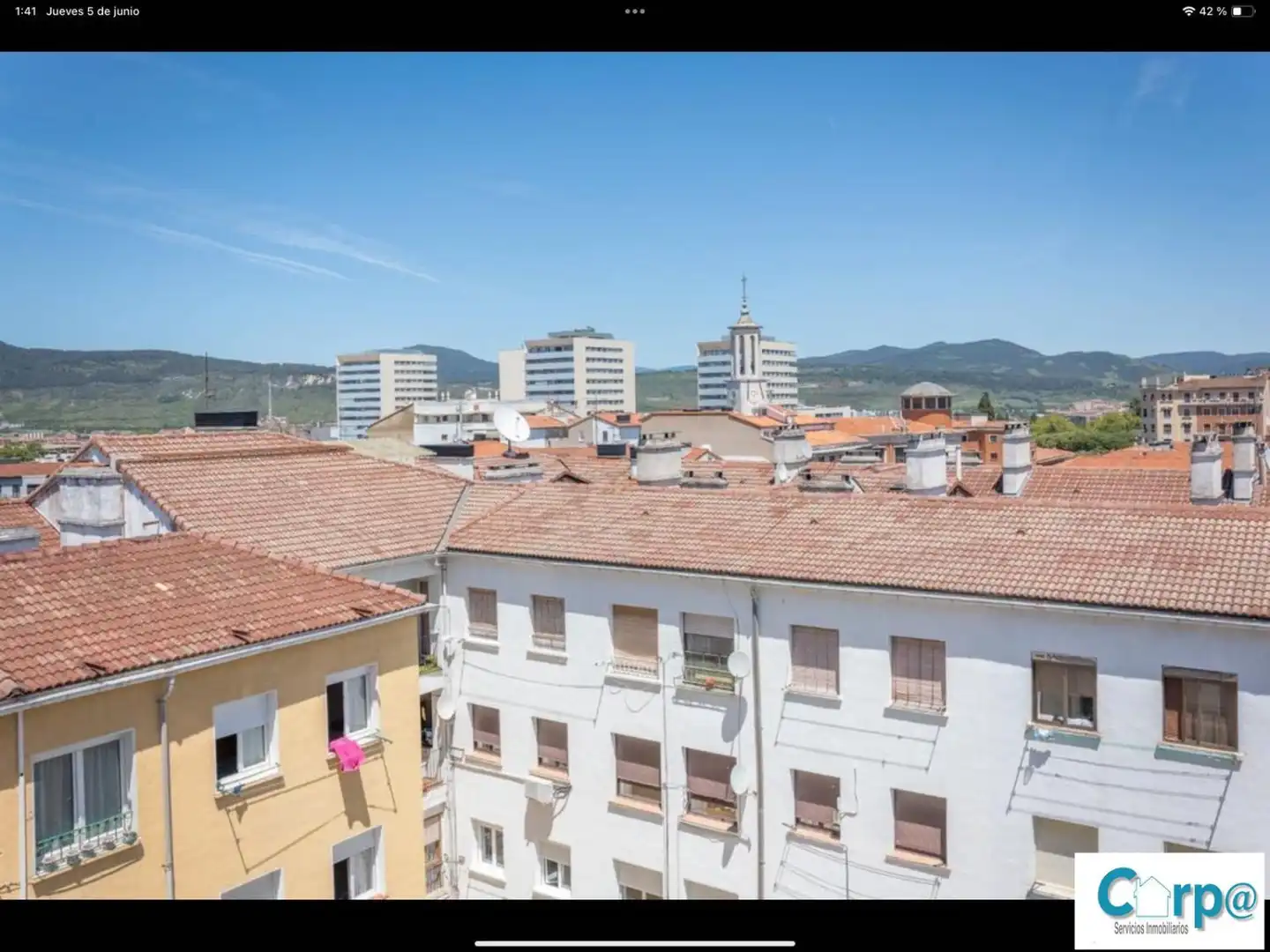 Außenansicht von Dachboden zur Miete in  Pamplona / Iruña mit Heizung, Parkett und Terrasse