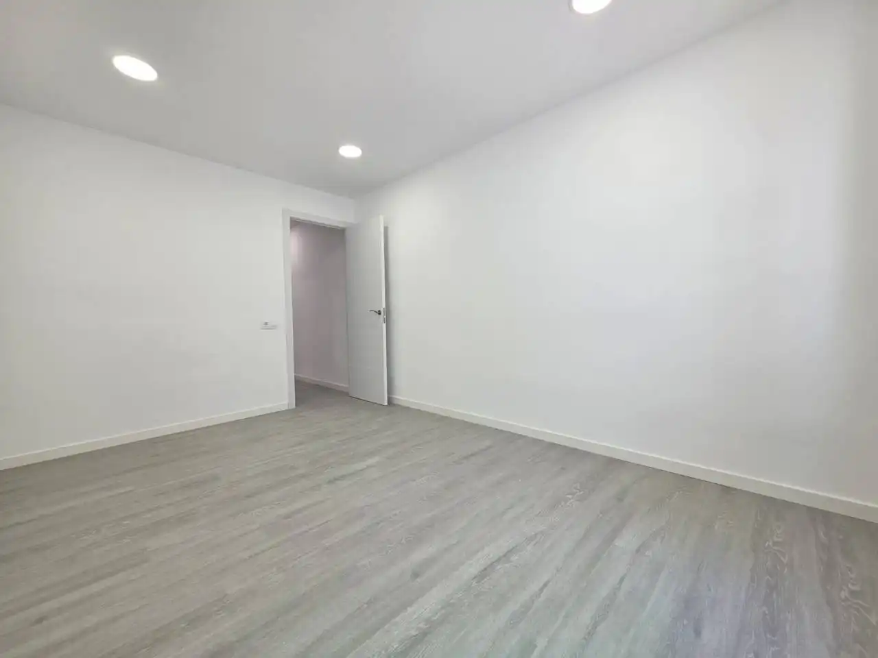 Dormitori de Pis en venda en Barcelona amb Aire condicionat, Parquet i Terrassa