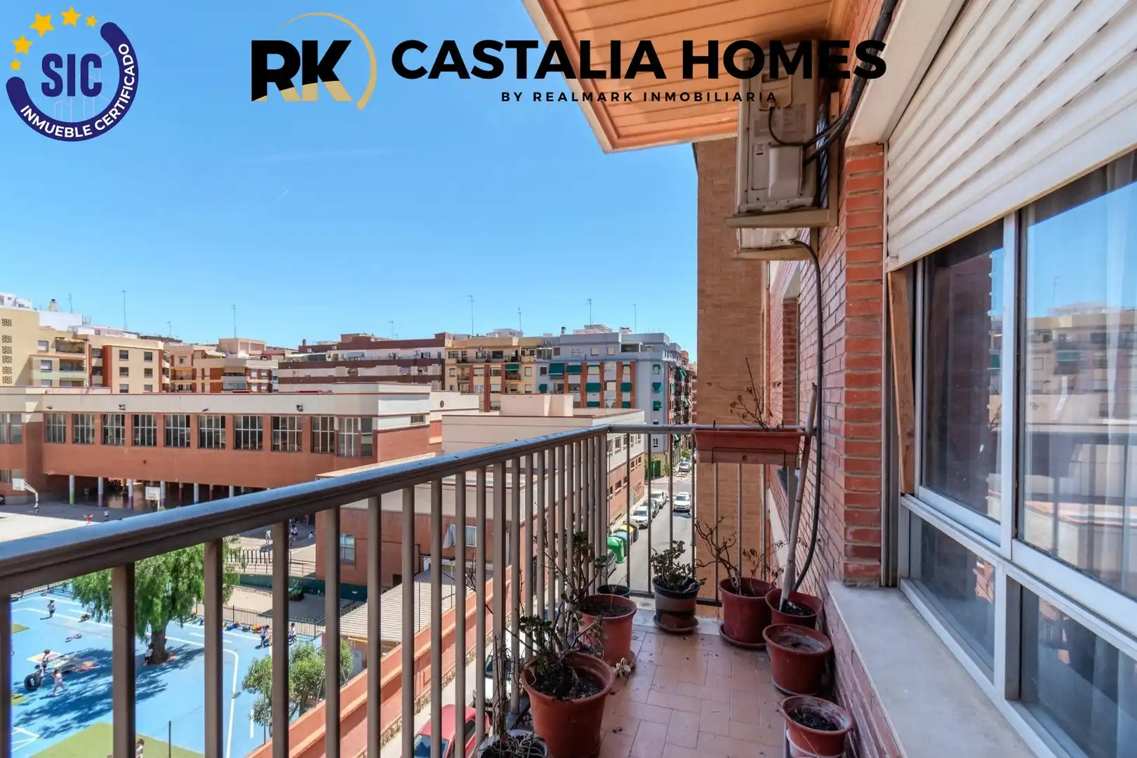 Vista exterior de Piso en venta en Castellón de la Plana / Castelló de la Plana con Amueblado y Balcón