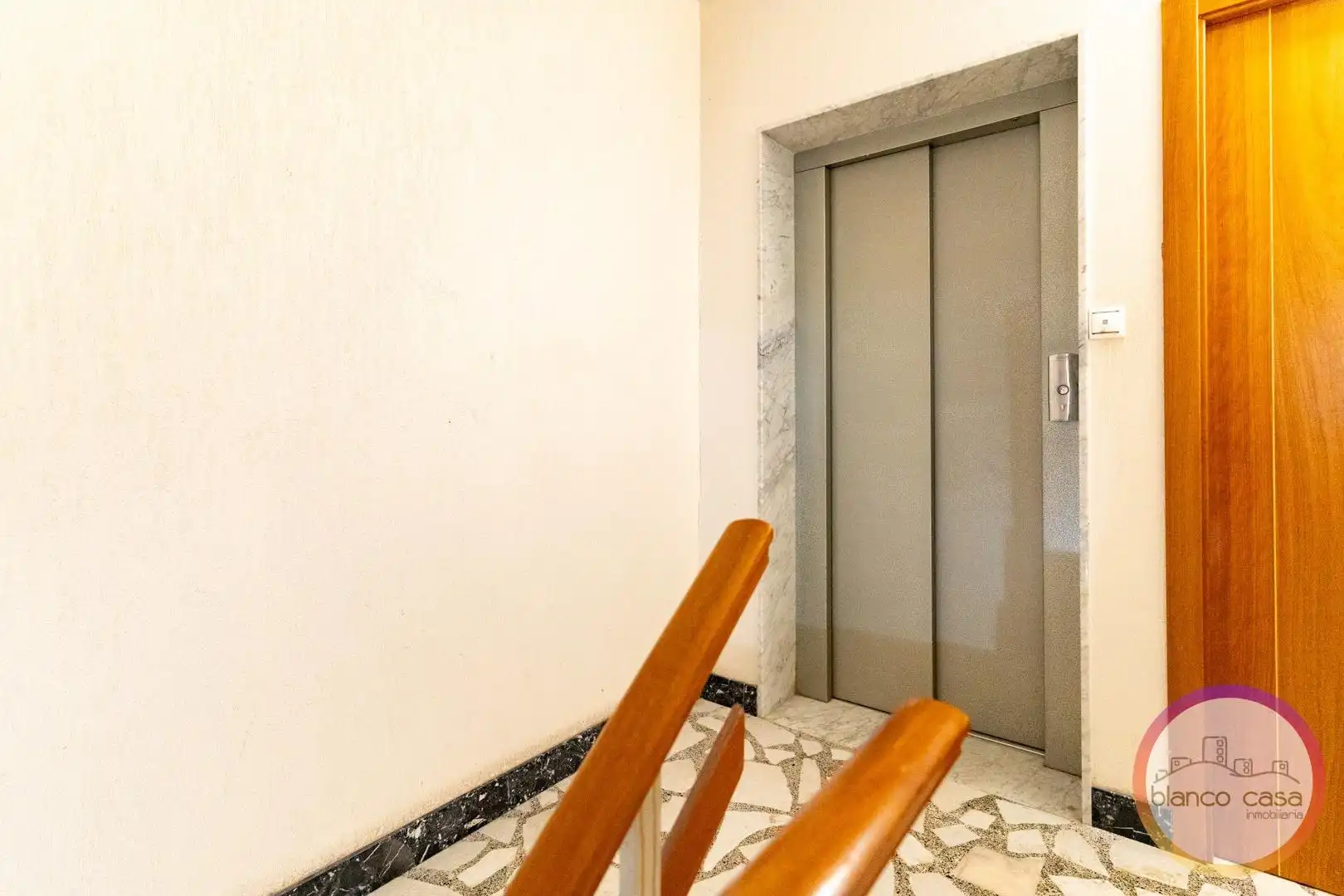 Flat for sale in Carballo