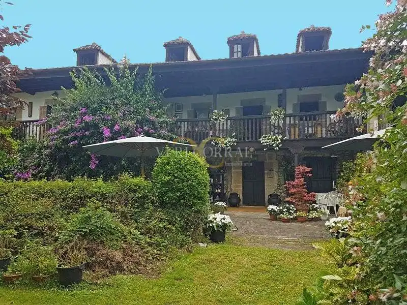 House with terrace for sale in Bricia
