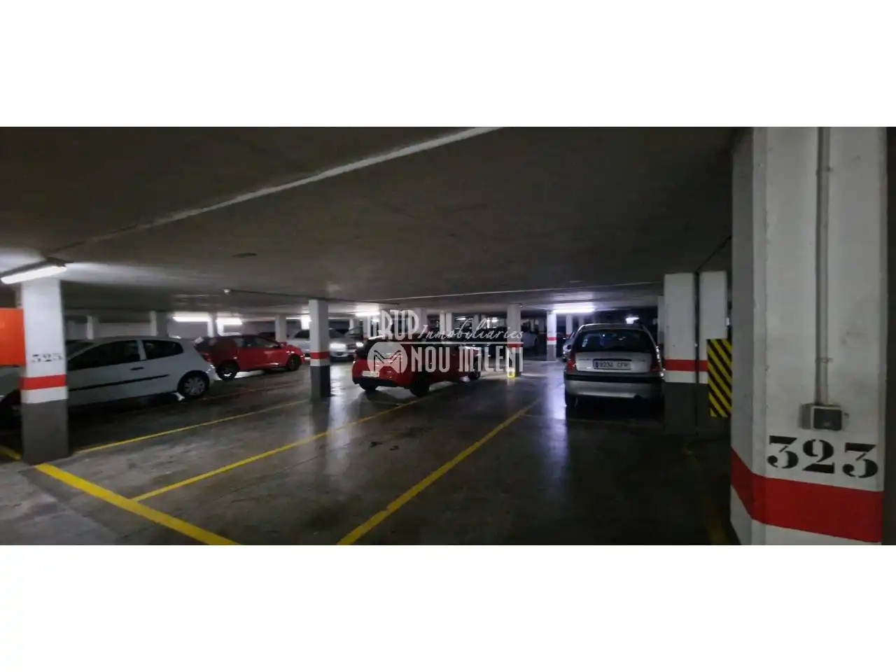 Aparcament de Dúplex de lloguer en Valencia amb Aire condicionat, Jardí privat i Parquet