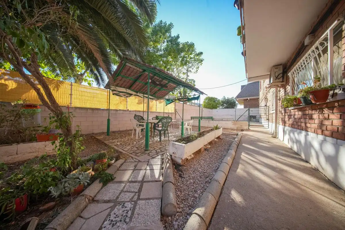 Terraza de Planta baja en venta en Alovera con Aire acondicionado, Calefacción y Jardín privado