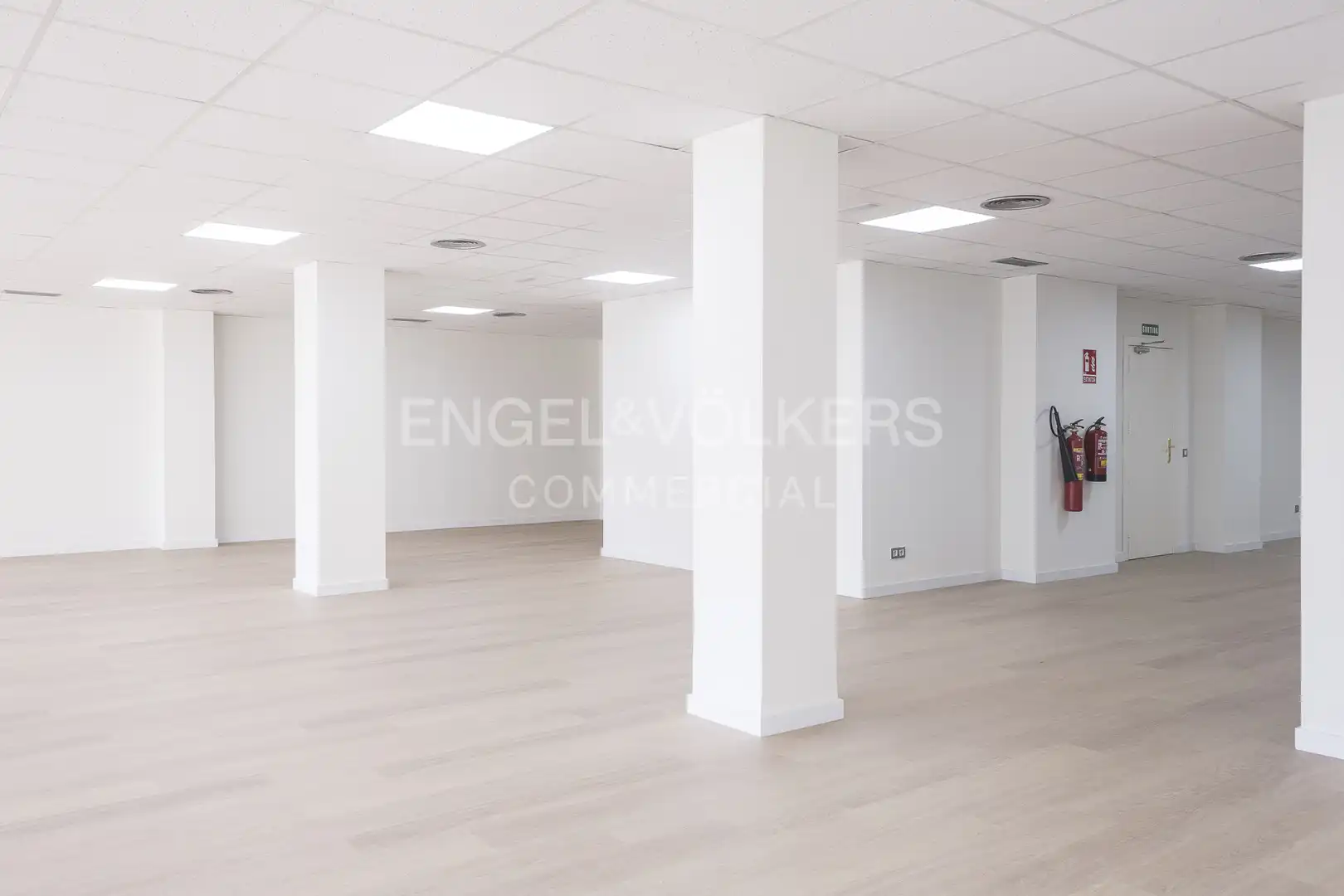 Office for rent in Barcelona  with Air Conditioner and Heating