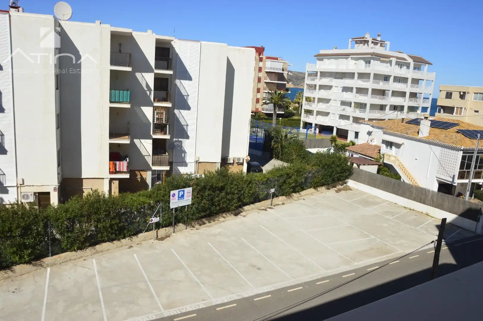 Parkplatz von Maisonette zum Verkauf in Jávea / Xàbia mit Klimaanlage, Heizung und Privatgarten