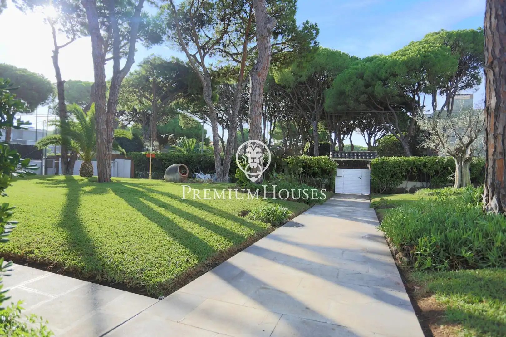House with pool for sale in La Pineda, imagen 5