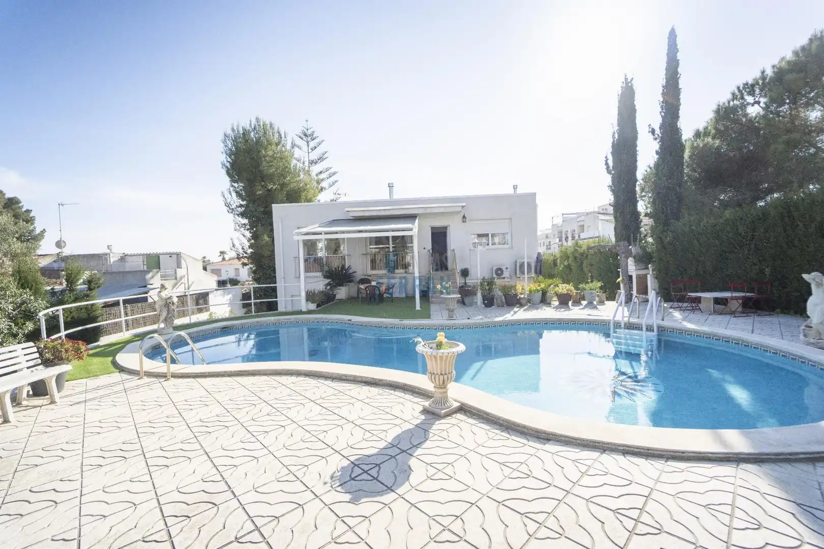 Swimming pool of Houses for sale in El Vendrell  with Air Conditioner, Heating and Terrace