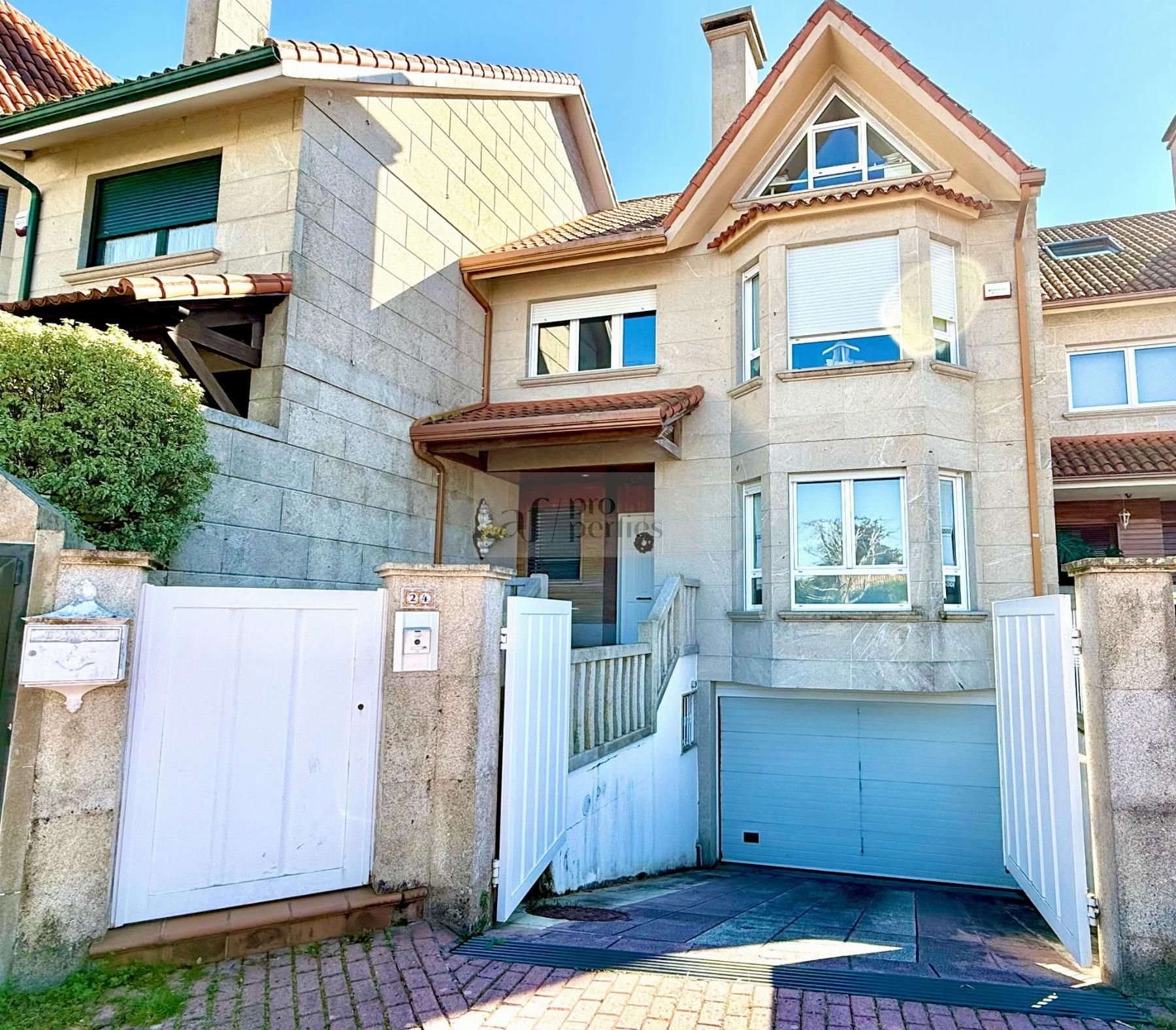 Exterior view of House or chalet for sale in Vigo   with Heating, Terrace and Alarm