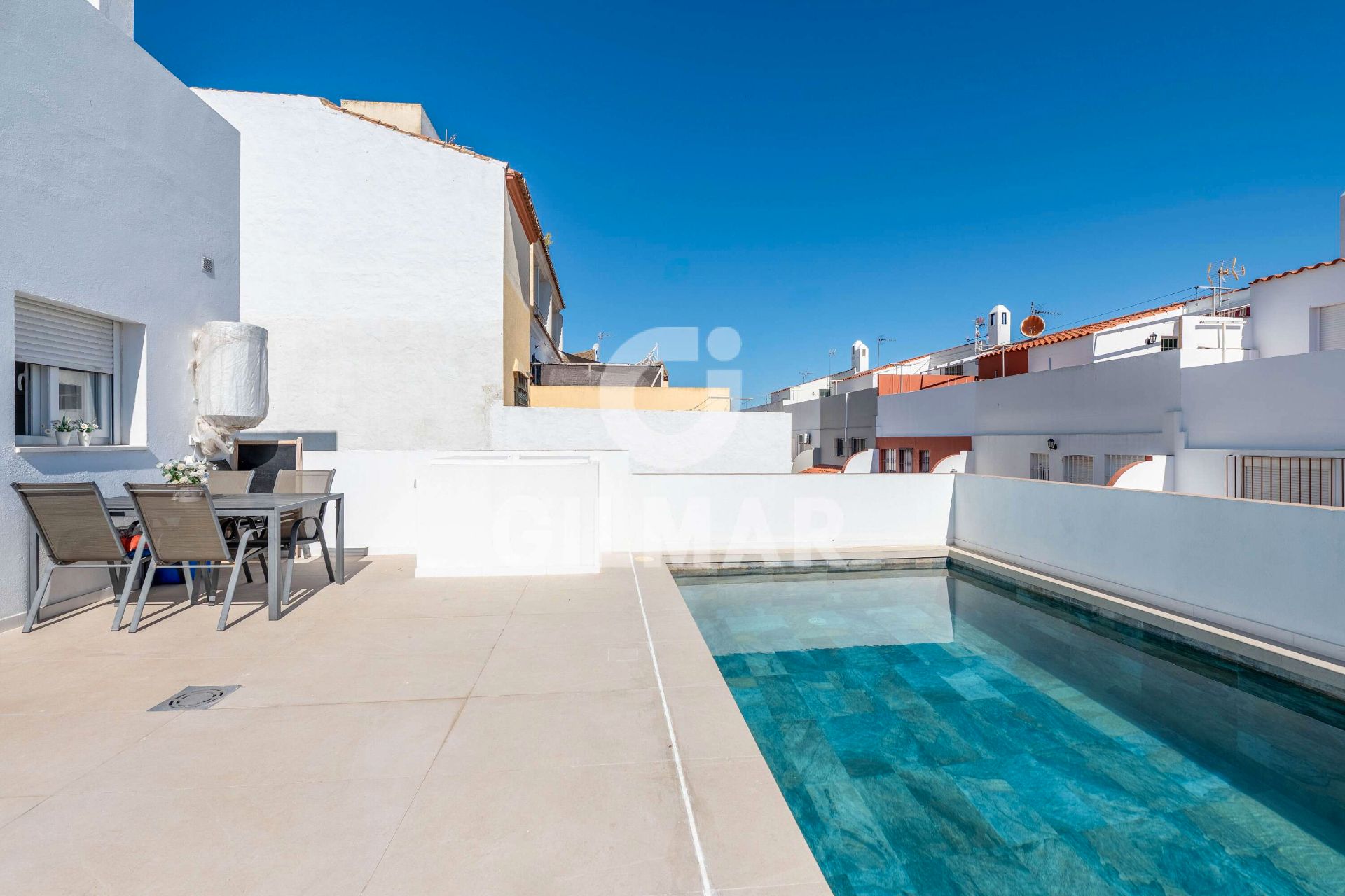 Piscina de Casa adosada en venda en Chiclana de la Frontera amb Terrassa i Piscina