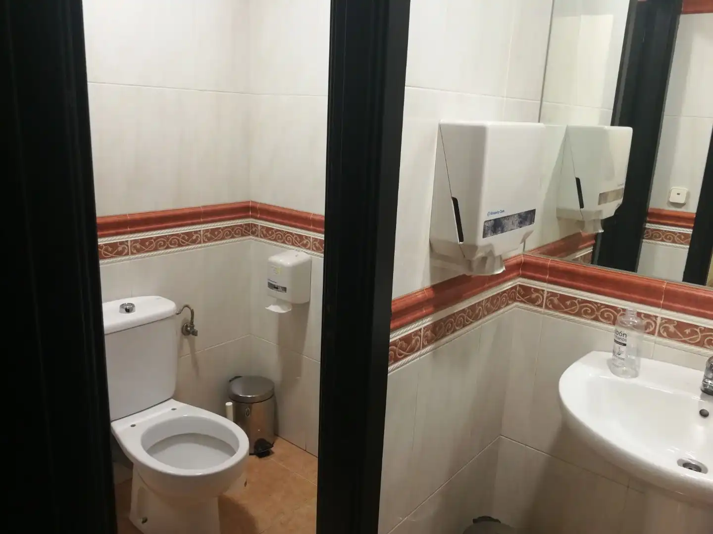 Badezimmer von Geschaftsraum zur Miete in A Coruña Capital 