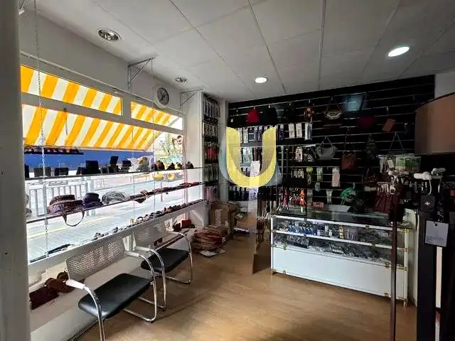 Local comercial en traspaso en Centro Urbano