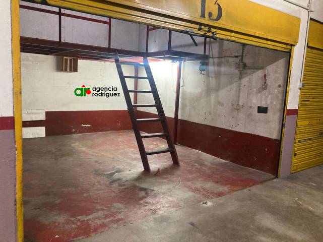 Garaje en Venta en LLANO PONTE en Milán - Pumarín