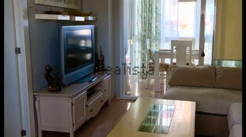 Foto 4 de Piso en venta en El Bajondillo, Málaga