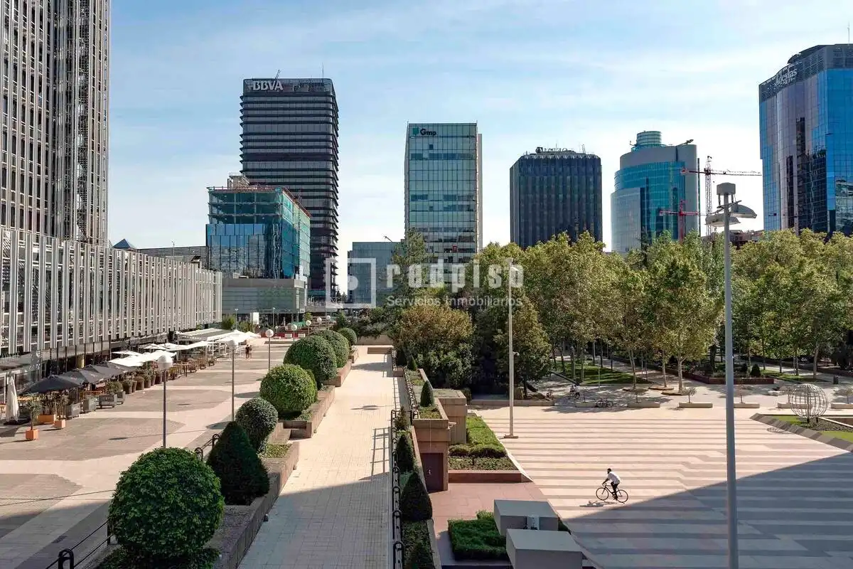 Vista exterior de Àtic en venda en Tetuán