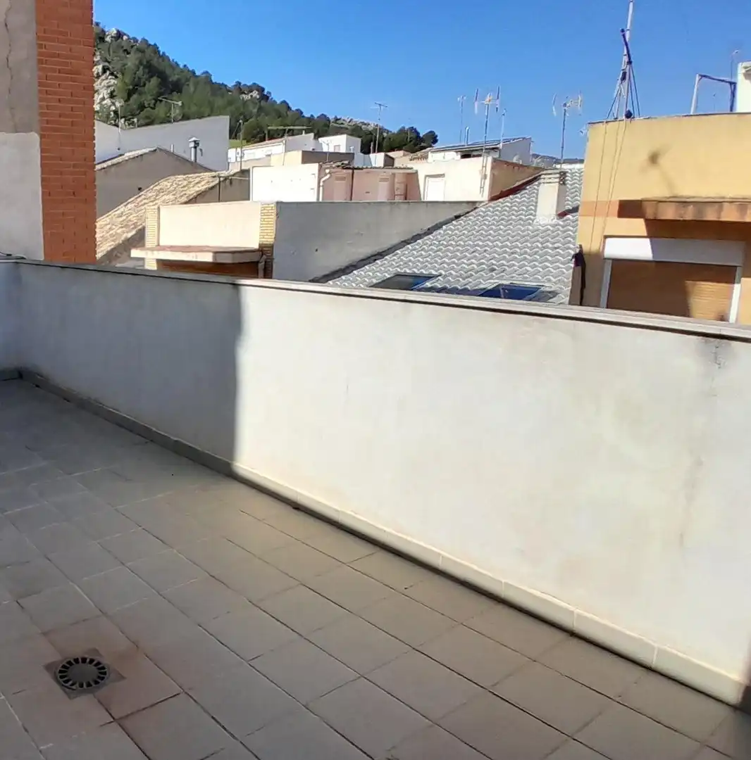 Terrassa de Casa o xalet en venda en Yecla amb Calefacció, Traster i Moblat