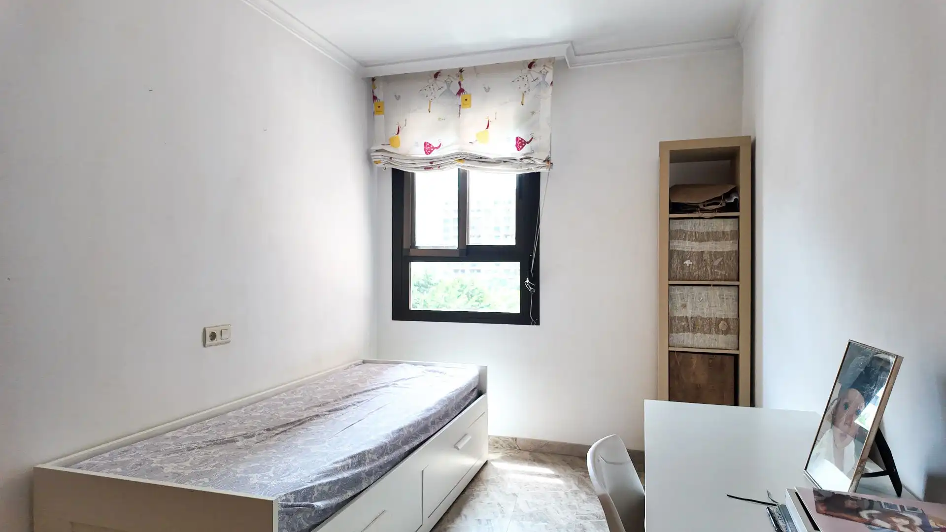 Bedroom of Flat for rent in Valencia  with Air Conditioner, Heating and Terrace