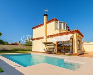 Exterior view of House or chalet for sale in Chiclana de la Frontera  with Heating, Private garden and Terrace