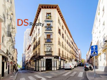 Rez-de-chaussée avec ascenseur à vendre à Calle SAN BERNARDINO
