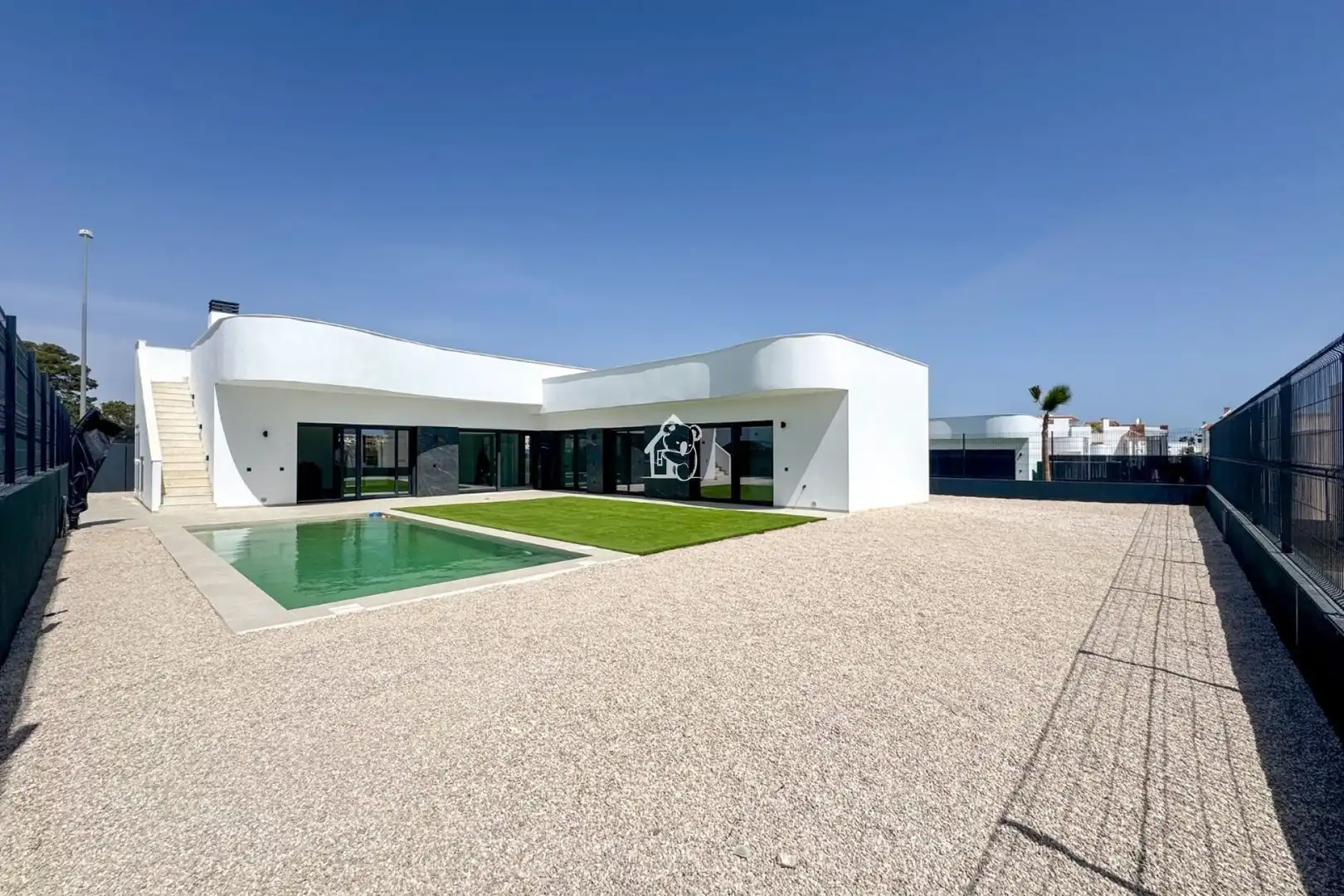 Casa con piscina en venta en Algorfa