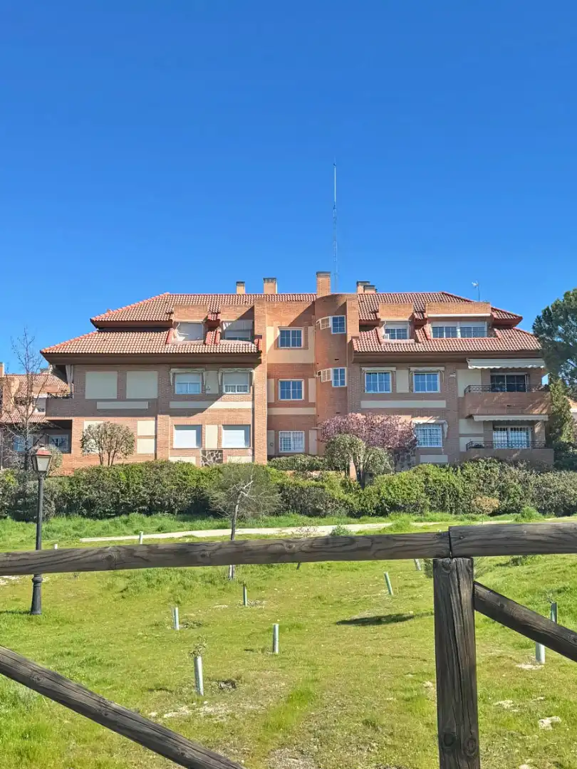 Exterior view of Flat for rent in Las Rozas de Madrid  with Heating, Parquet flooring and Terrace