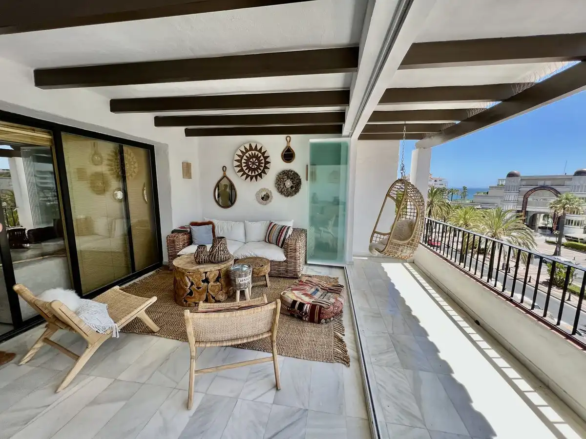 Terraza de Dúplex de alquiler en Estepona con Aire acondicionado, Terraza y Trastero