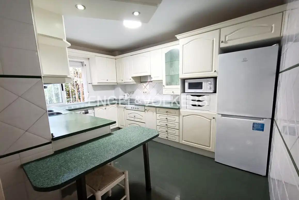 Kitchen of Houses for sale in Benidorm  with Air Conditioner, Private garden and Terrace