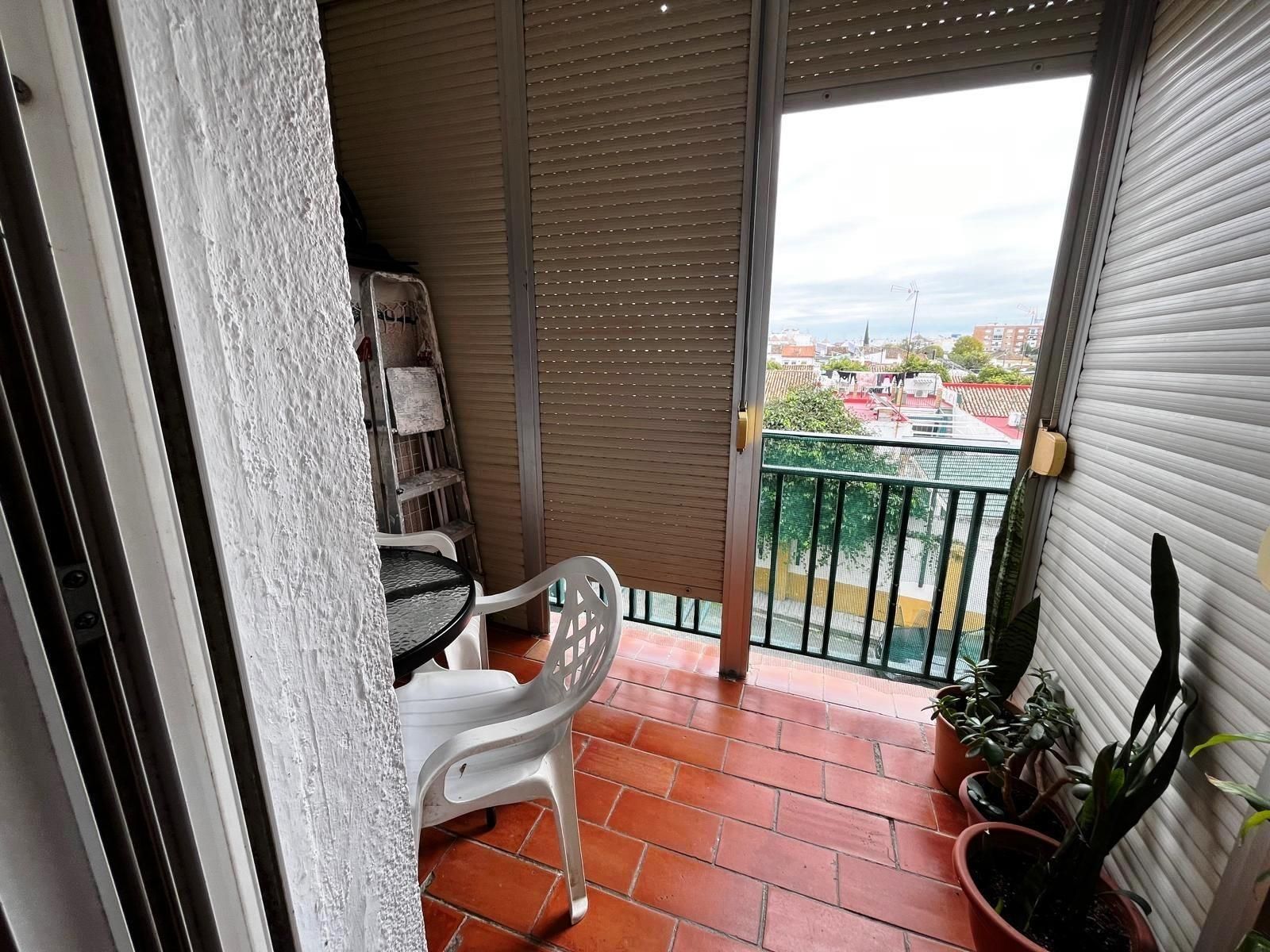 Balcony of Flat for sale in Castilleja de la Cuesta  with Air Conditioner and Terrace