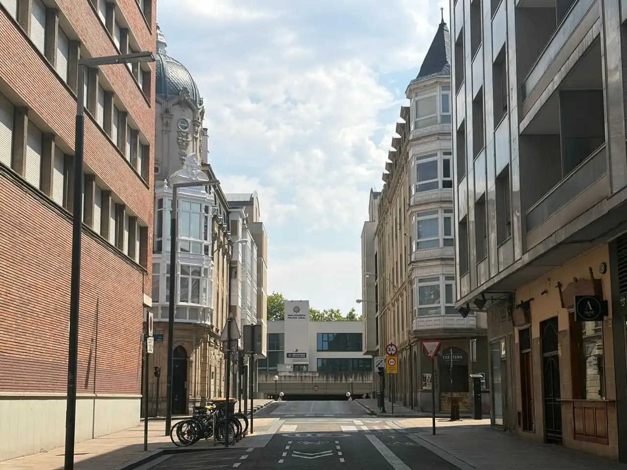 Außenansicht von Geschaftsraum zur Miete in Vitoria - Gasteiz mit Klimaanlage