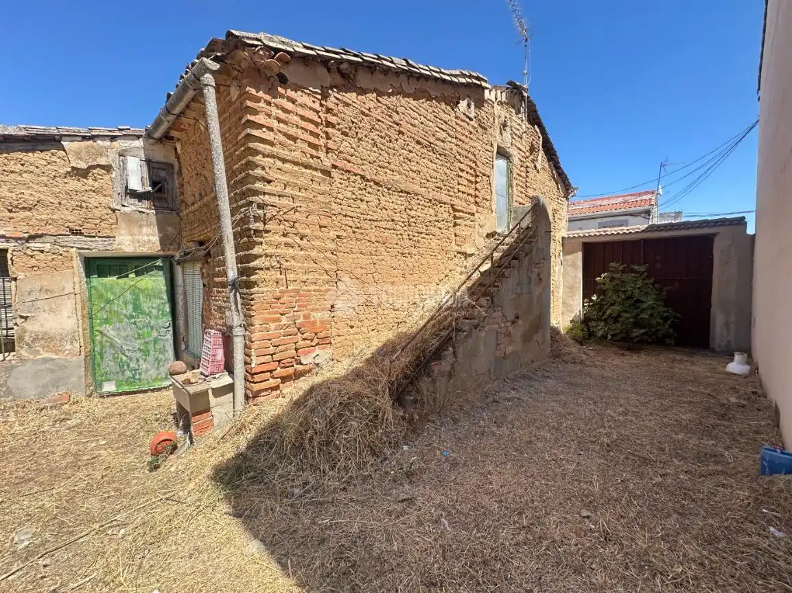 Casa adosada en venda a Usanos