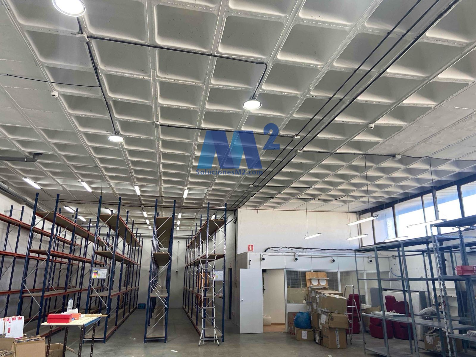 Nau industrial en venda en Alcobendas