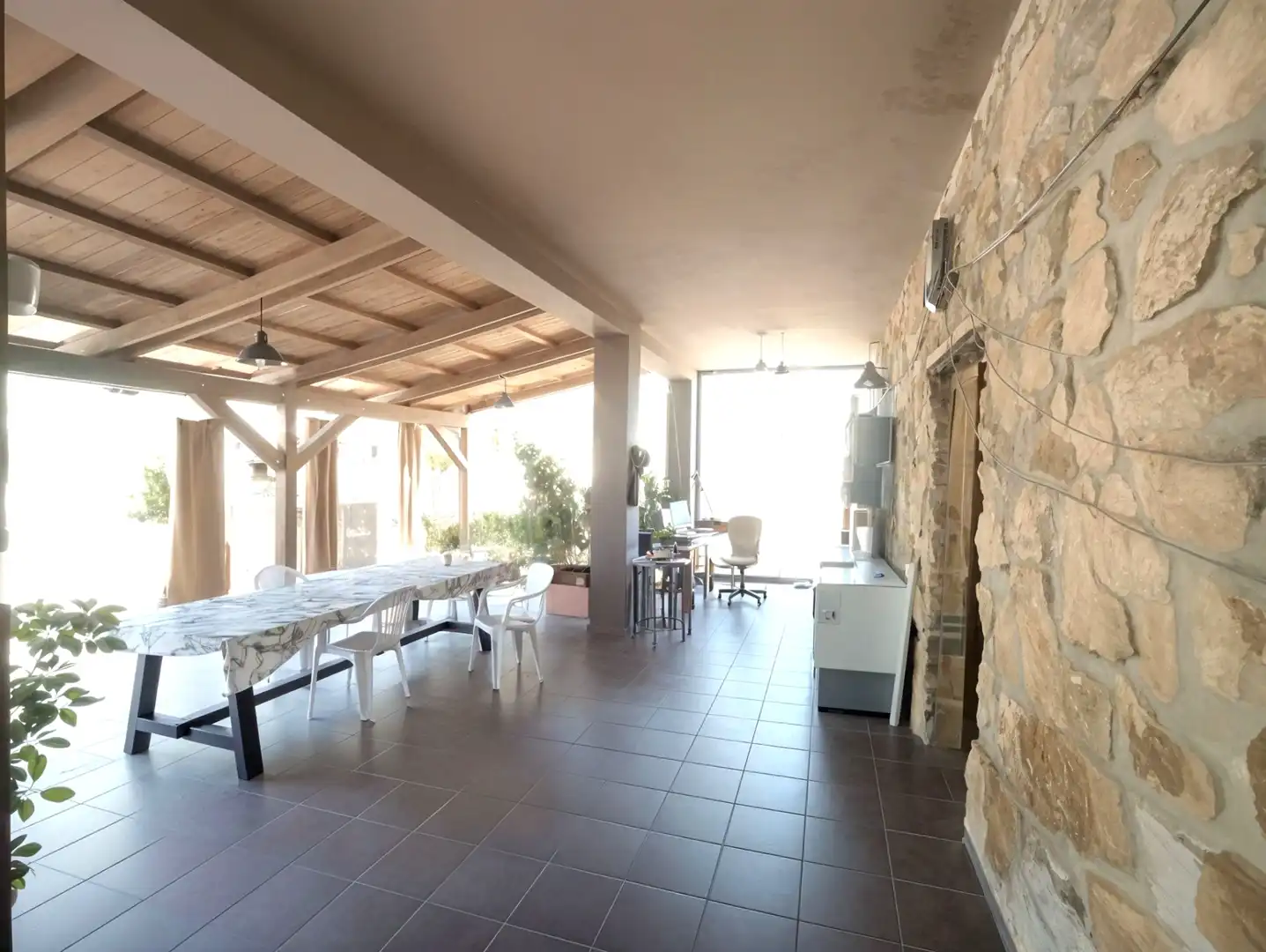 Terrassa de Finca rústica en venda en Puebla de Sancho Pérez amb Aire condicionat, Jardí privat i Traster