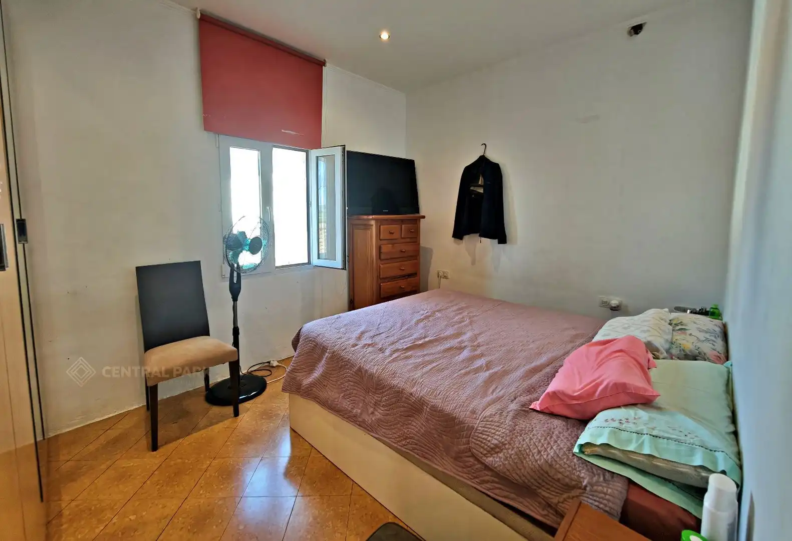 Dormitori de Casa o xalet en venda en Pacs del Penedès amb Calefacció, Terrassa i Traster