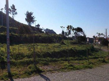 Terreno residencial en venta en Avenida de Santo Domingo de Guzmán