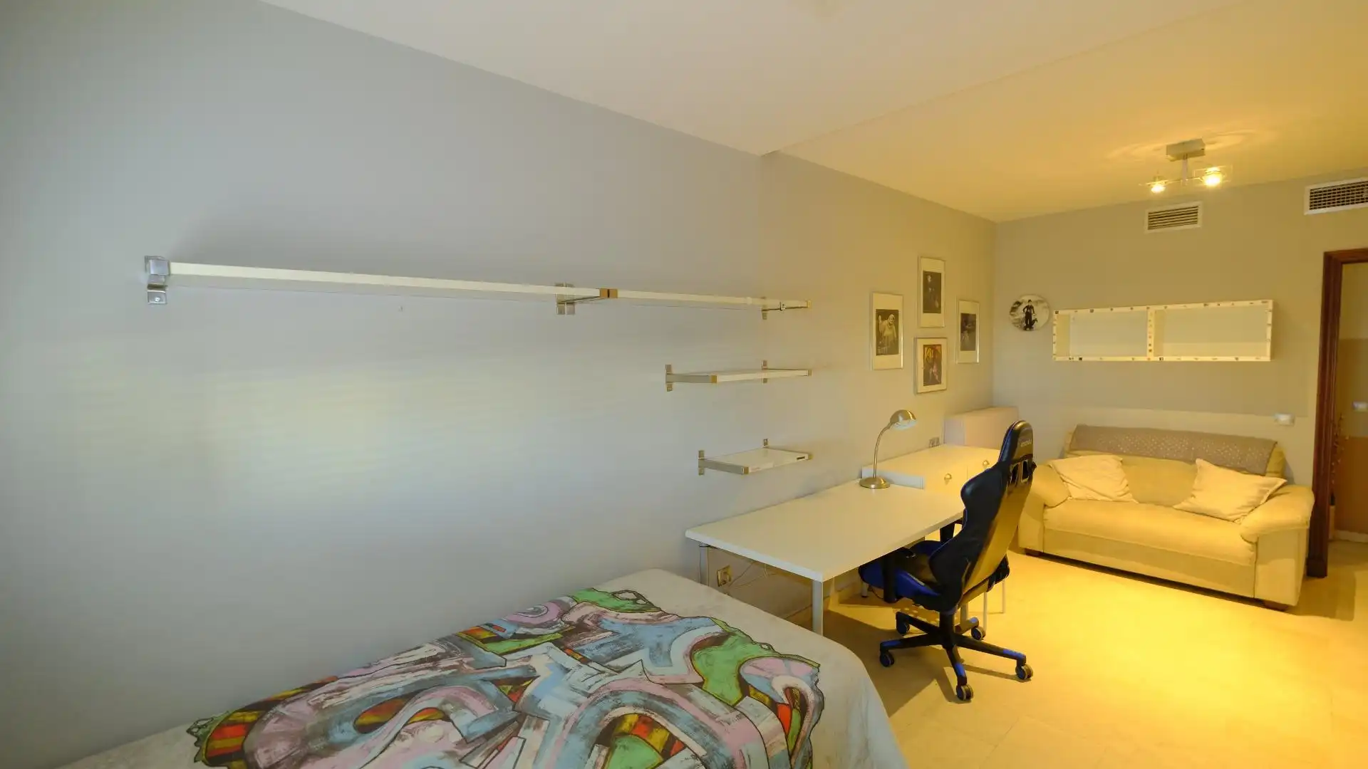 Bedroom of Attic for rent in Alcalá de Guadaira  with Air Conditioner, Heating and Terrace