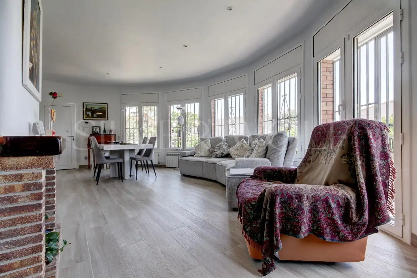 Sala de estar de Casa o chalet en venta en Vilanova i la Geltrú con Aire acondicionado, Calefacción y Jardín privado